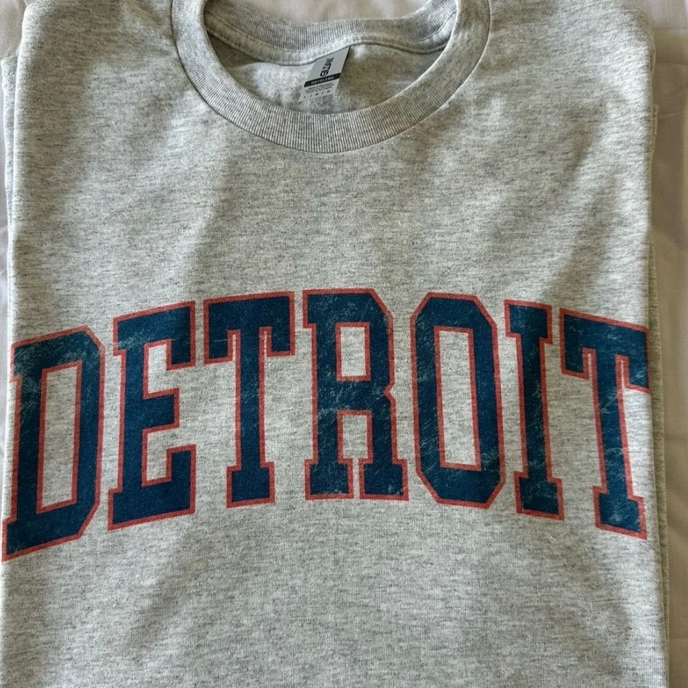 Vintage Varsity College T-Shirt/Sweatshirt/Hoodie